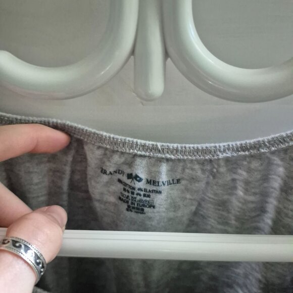 BRANDY MELVILLE TOP - Picture 2 of 5